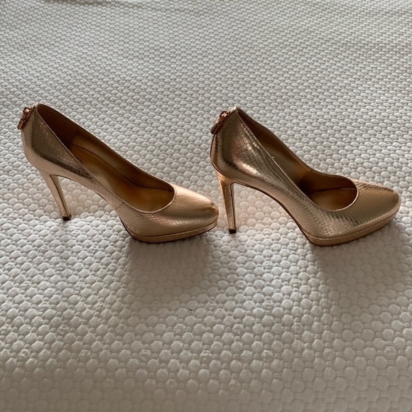 MICHAEL Michael Kors Antoinette Platform Pumps Rose Gold/Soft Pink – Size 6 - Picture 2 of 8
